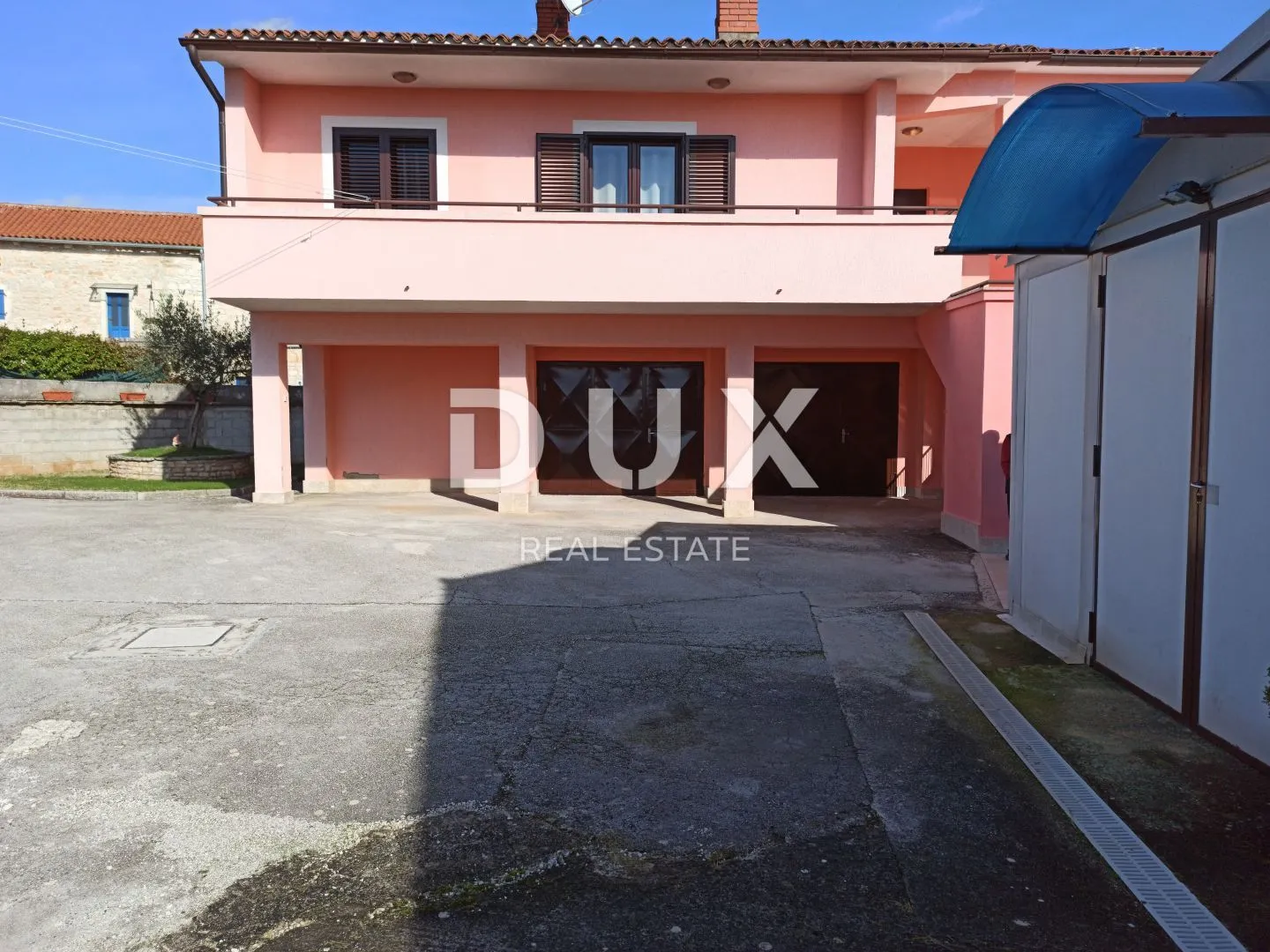 istra, svetvinčenat - obiteljska kuća s dva apartmana - slika 67