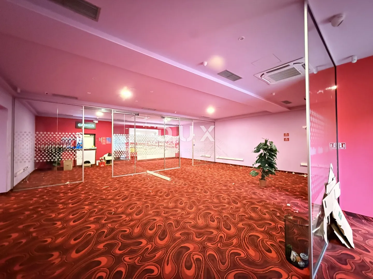 kvarner, kostrena – pp u prizemlju, (uvjeti za casino) frekventna lokacija, veliki parking - slika 18
