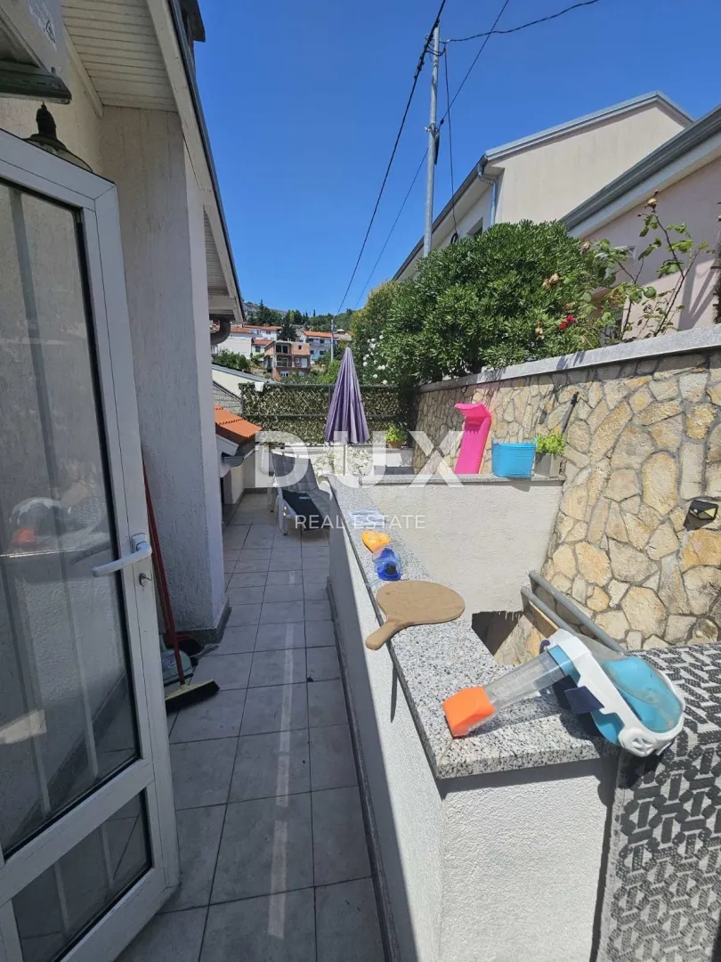 rijeka, škurinje - stan sa dva odvojena apartmana sa čak 5 spavaćih soba - slika 8