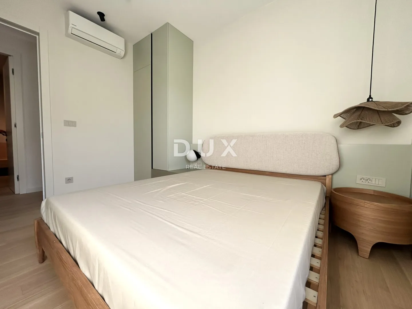 šibenik, žaborić - dizajnerski penthouse 1.red uz more - slika 13