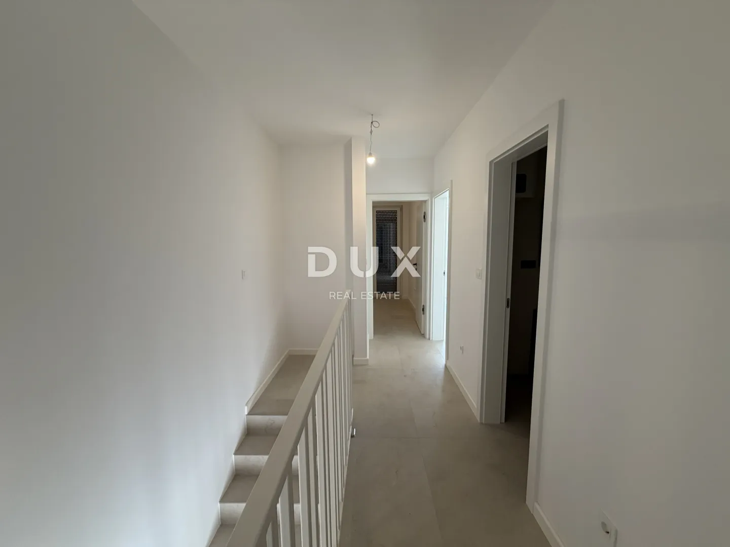 zadar, vrsi - novogradnja! dvoetažni stan s bazenom s3 - slika 11