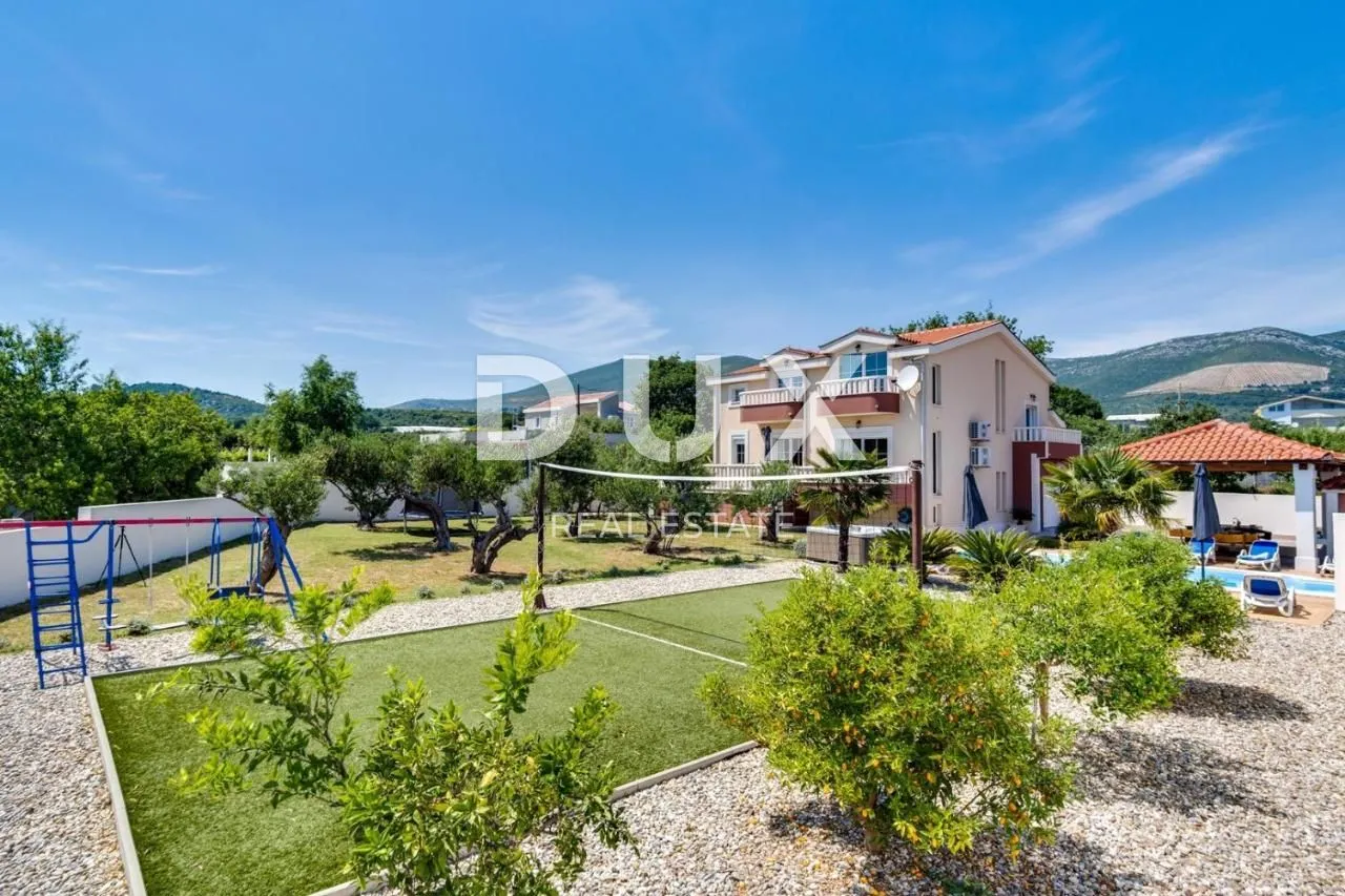 split, kaštel - predivna vila s bazenom i pogledom na more - slika 4