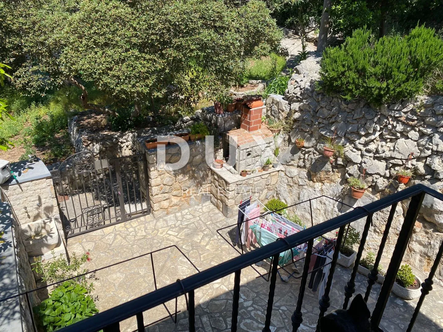 mali lošinj, kuća sa dva stana i uređenom okućnicom 170m2 - slika 10