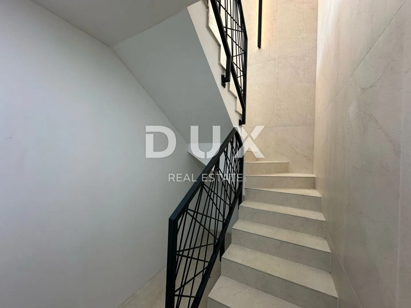 otok krk, grad krk - penthouse 3s+db sa krovnom terasom - slika 31