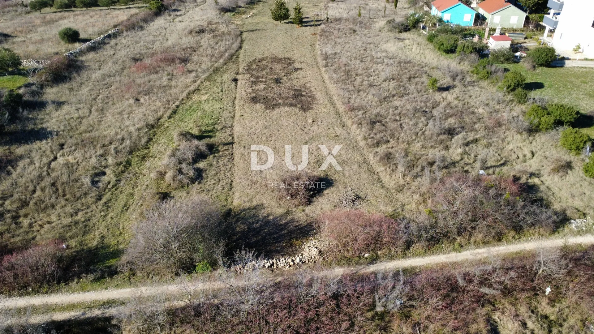 zadar, crno - parcela 3999 m² u građevinskoj zoni! - slika 9