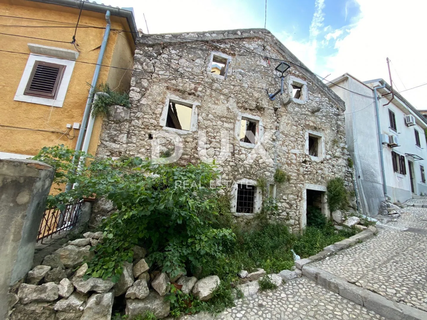 rijeka, bakar - kuća u strogom centru - samo 95 metara od mora! prilika! - slika 3