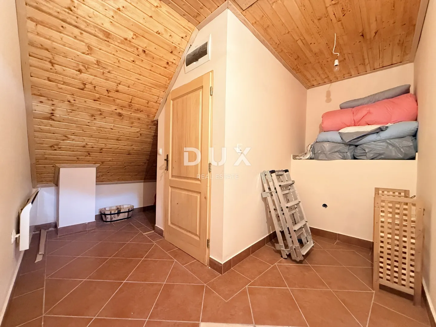 gorski kotar, mrkopalj - kuća s četiri apartmana - slika 32