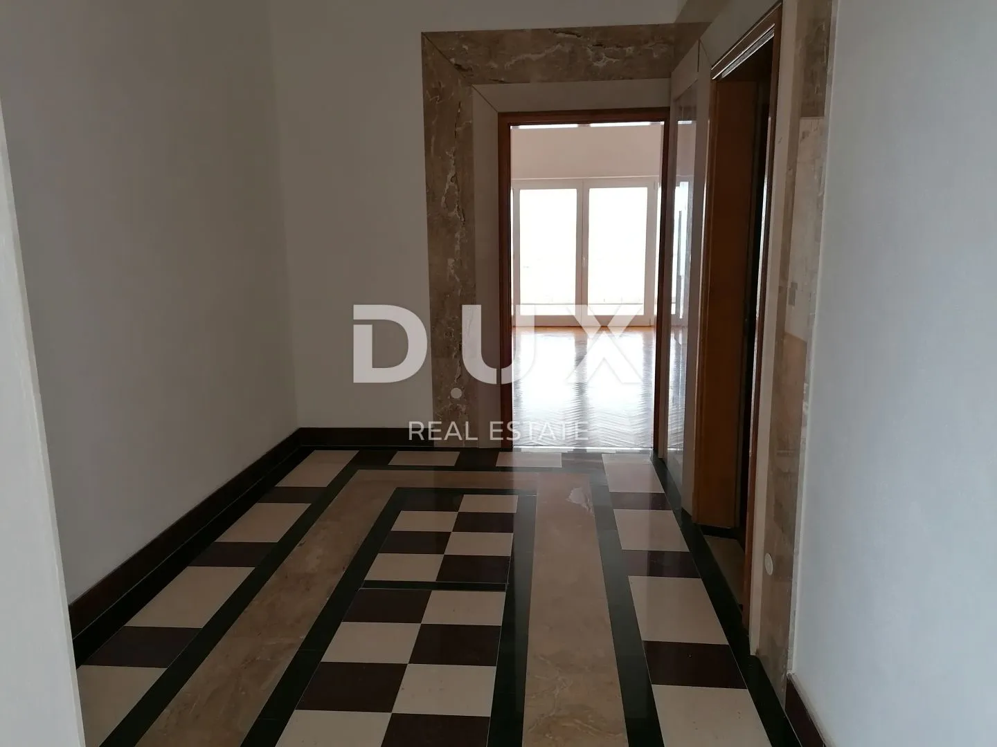 istra, medulin - kuća prvi red do mora! - slika 24