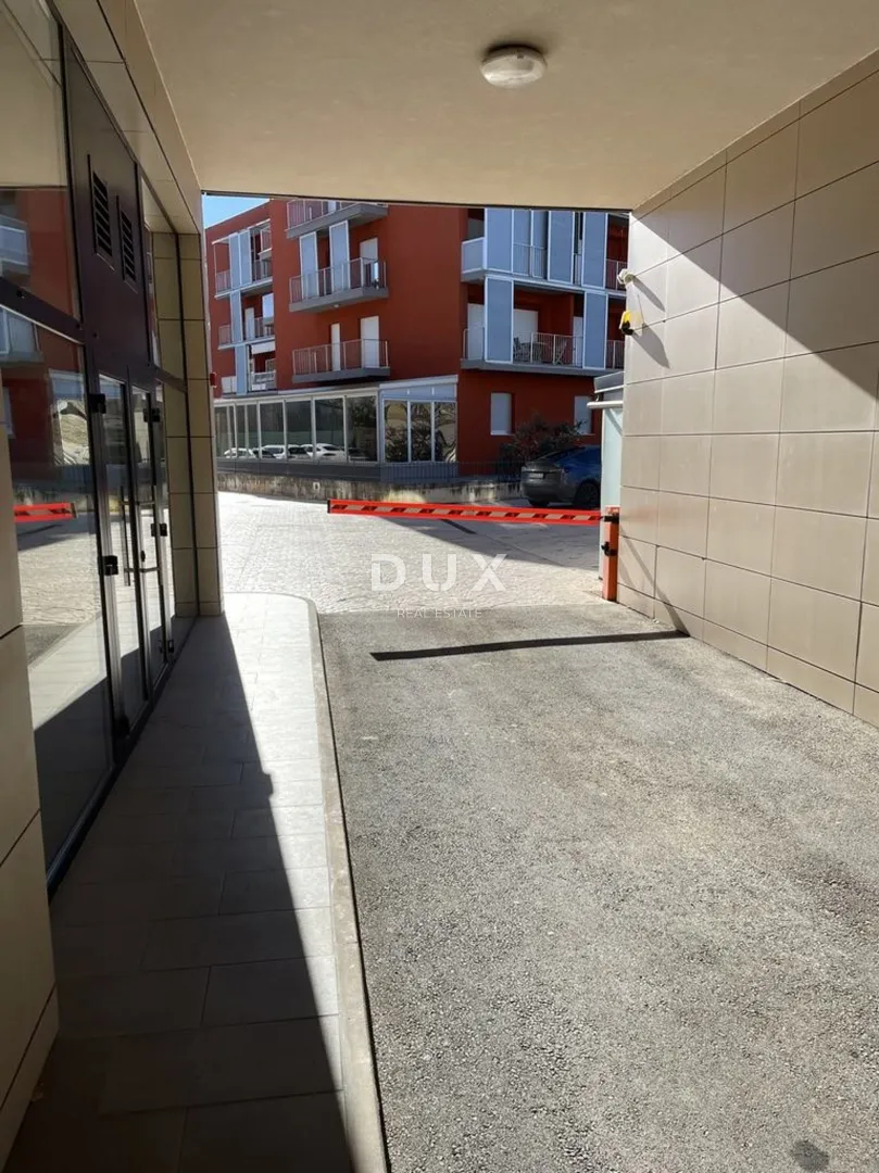 istra, umag – ekskluzivan stan u strogom centru, 100 m od mora, s privatnim parkingom i spremištem - slika 13