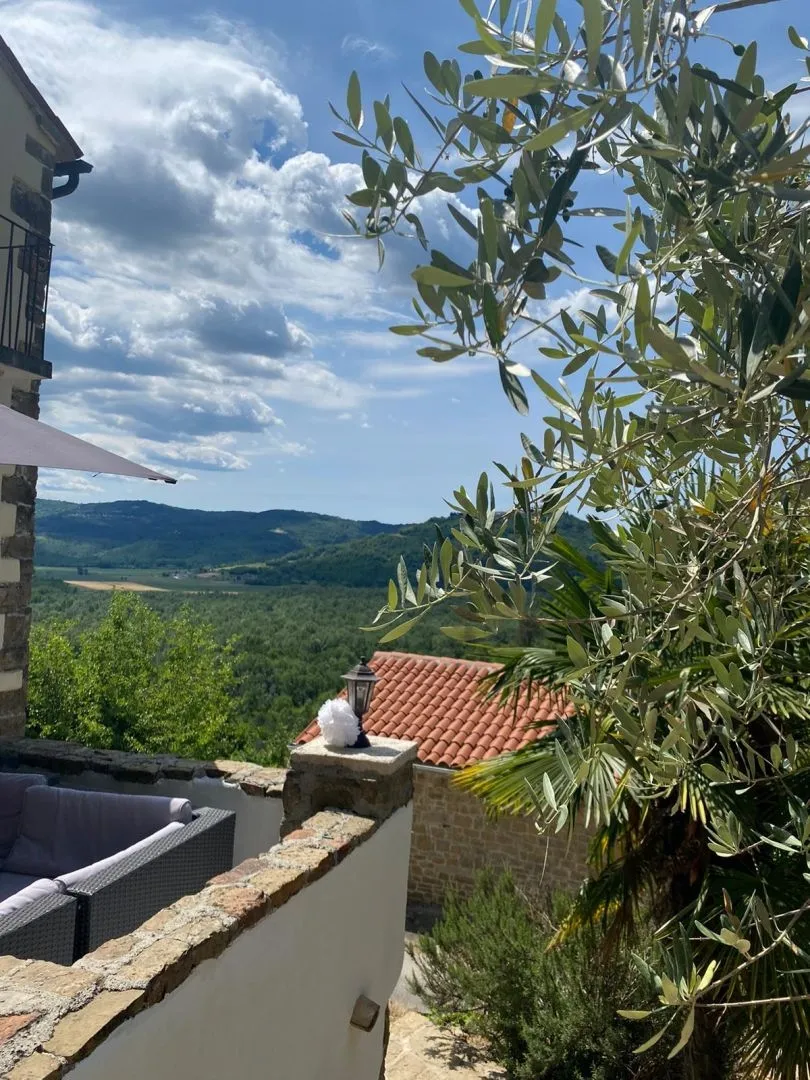 istra, motovun - kamena bajka u prirodi! rijetkost! - slika 60