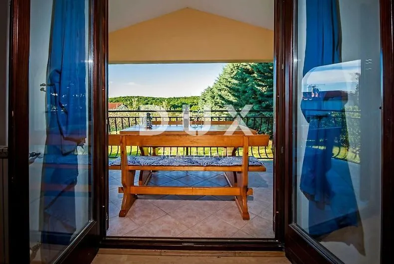 istra, poreč - apartmanska vila s bazenom - slika 27