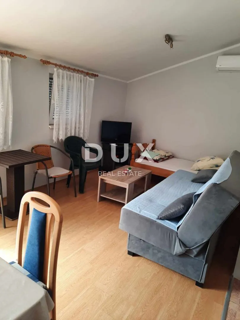 zadar, gornji karin - katnica s tri apartmana u blizini mora - slika 11