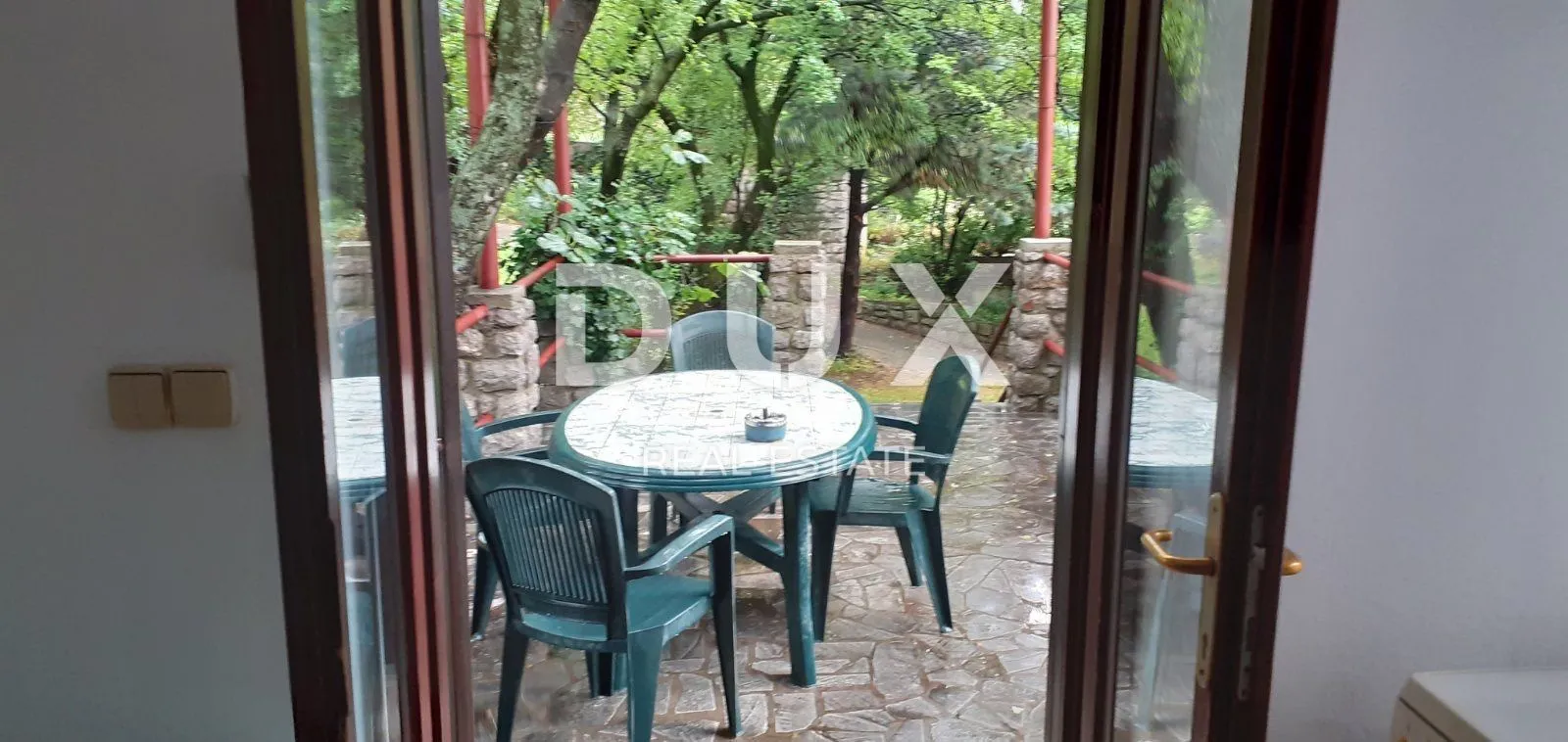 smokvica - kuća s 4 apartmana drugi red do mora (50m), garaža - slika 17