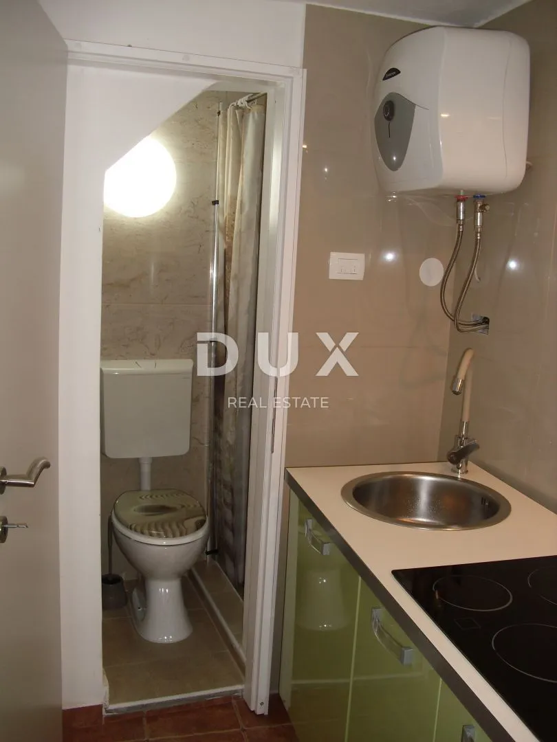 otok krk, punat - renovirani apartman sa terasom u centru - slika 5