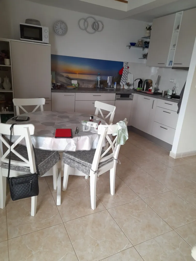 istra, novigrad – atraktivan dvosobni stan s galerijama i pogledom na more - slika 2