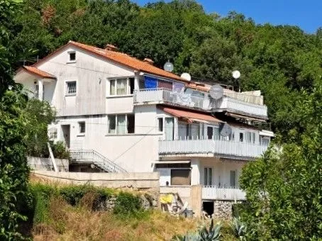 opatija, mošćenice - kuća s 14 apartmana - slika 1