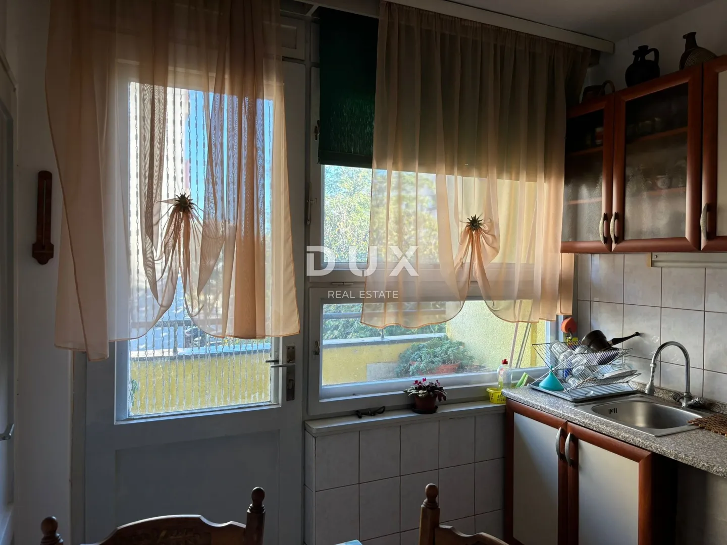 istra, pula - stan nadomak centra s dvije terase! - slika 5
