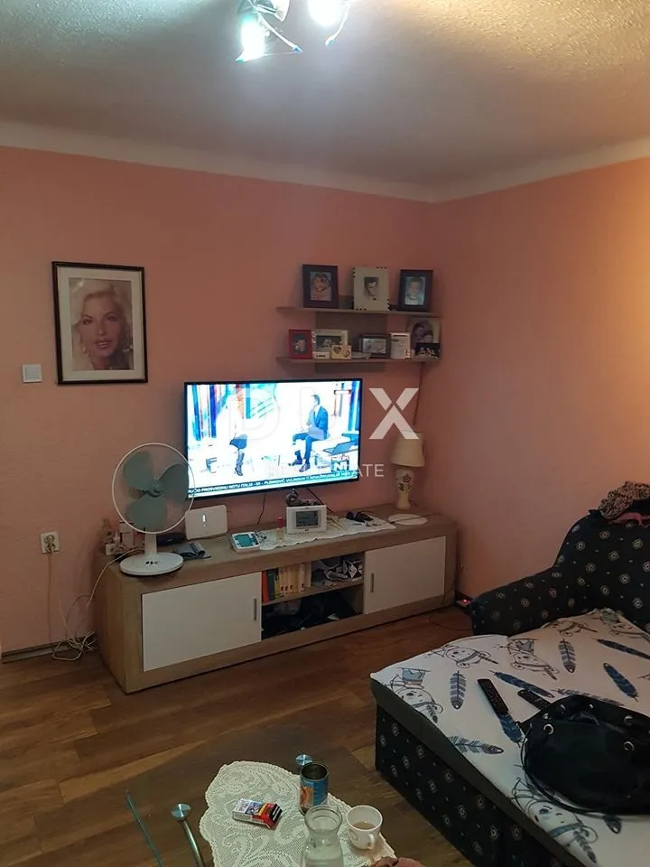 trsat - stan 70 m2 sa140m2 okućnice i terasom - slika 7
