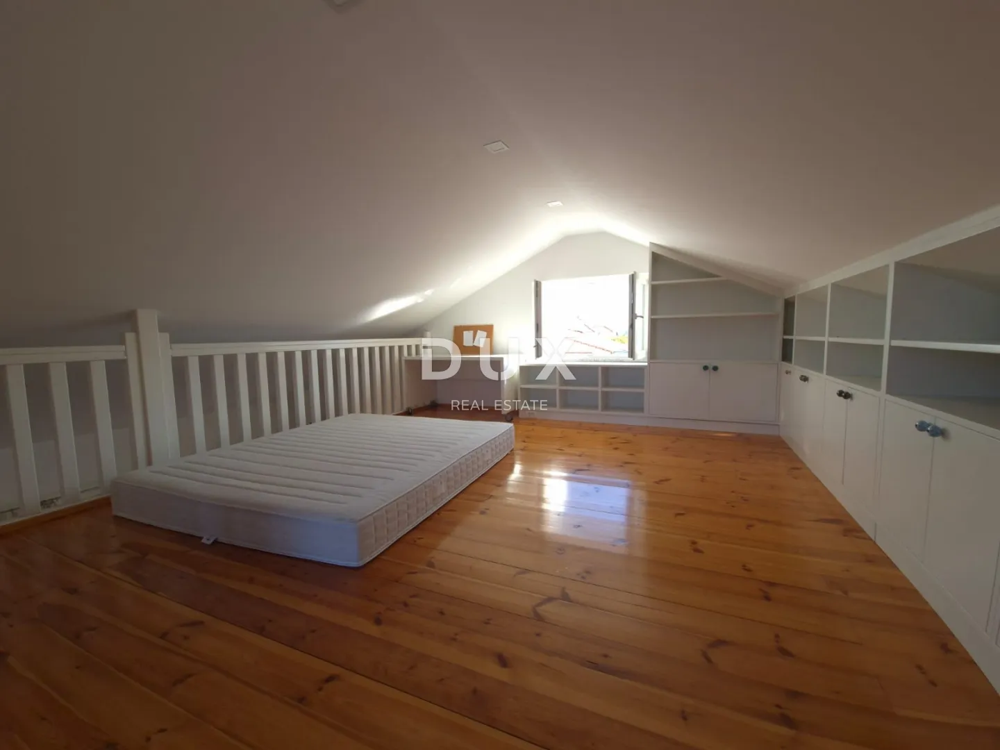 otok otok murter, murter - prilika! ekskluzivan četverosoban penthouse - slika 20