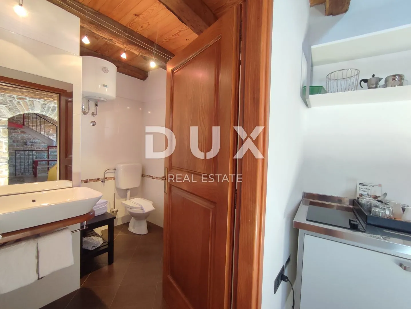 istra, oprtalj - autohtona kamena ljepotica s 3 apartmana - slika 32