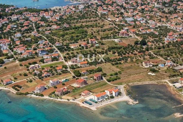 zadar, sukošan - građevinsko zemljište na top lokaciji 56 m od plaže! - slika 2