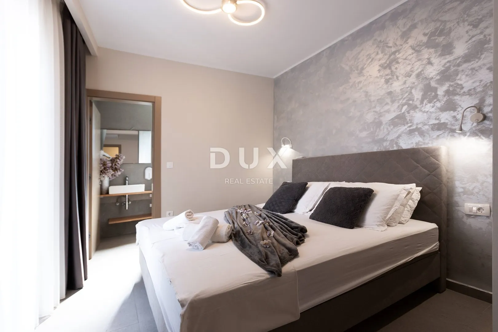 istra, rovinj, kuća s 4ss+db, 160 m², okućnica, 400m od mora - slika 24