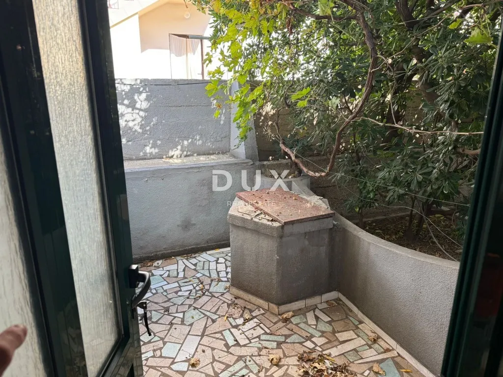 otok pag, pag - apartmanska kuća sa restoranom - slika 5