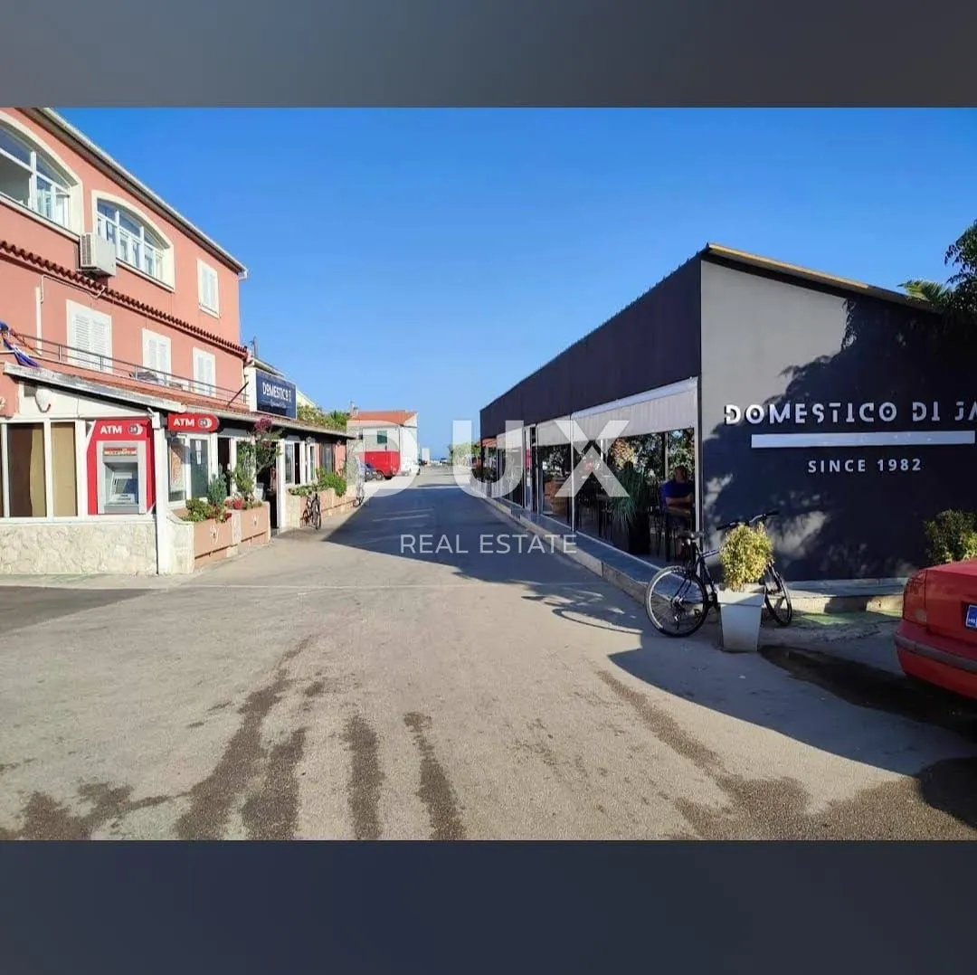 zadar, bibinje - kuća sa 2 apartmana i restoranom u prvom redu do mora - slika 2
