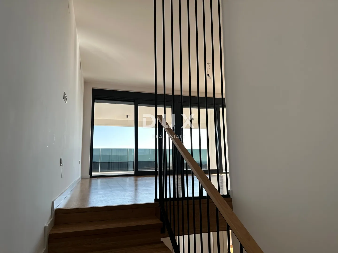 grad krk, centar - dvoetažni penthouse s bazenom i panoramskim pogledom - slika 9
