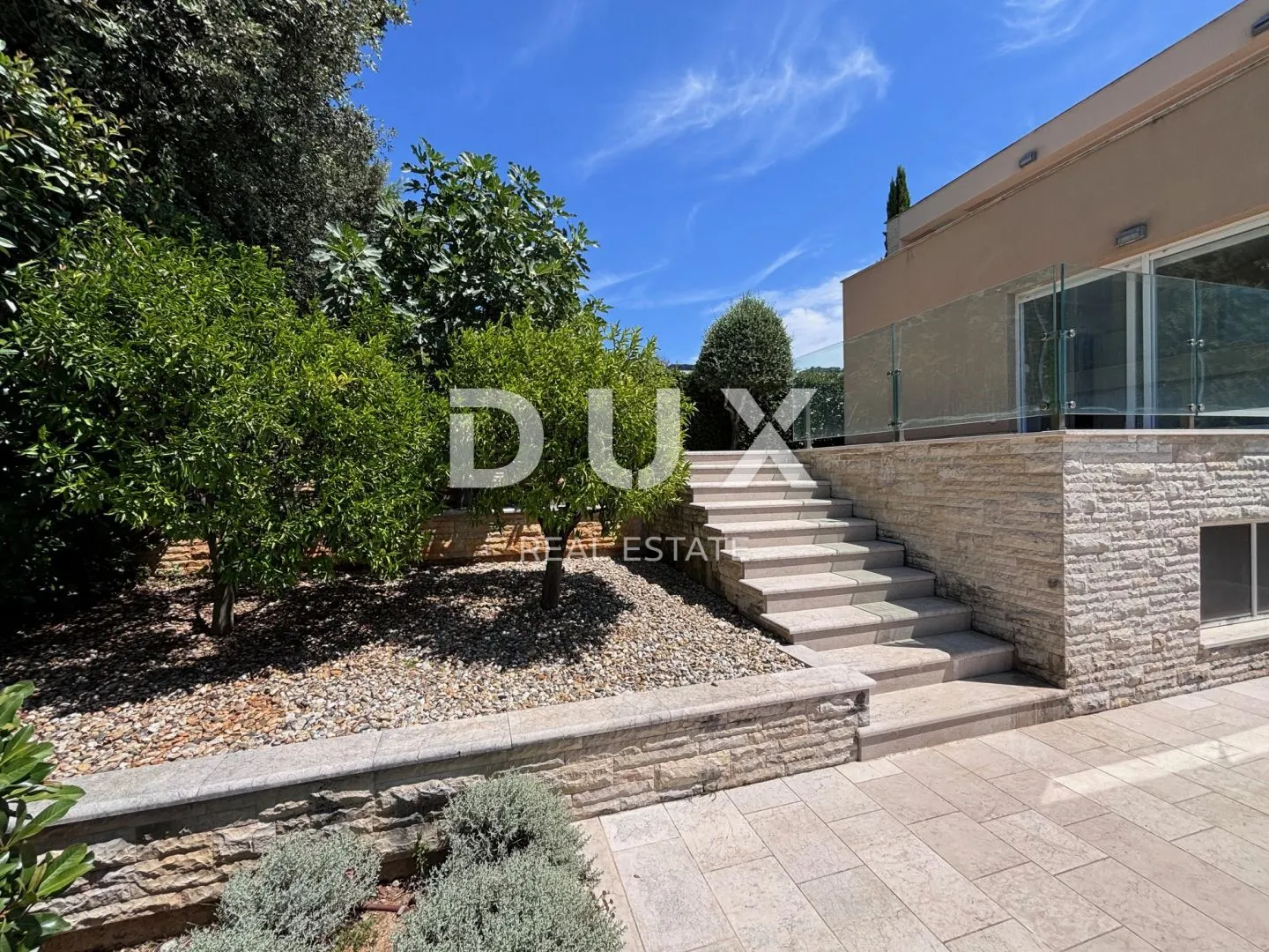 zadar, kožino - predivna vila s bazenom 100 m od mora - slika 9