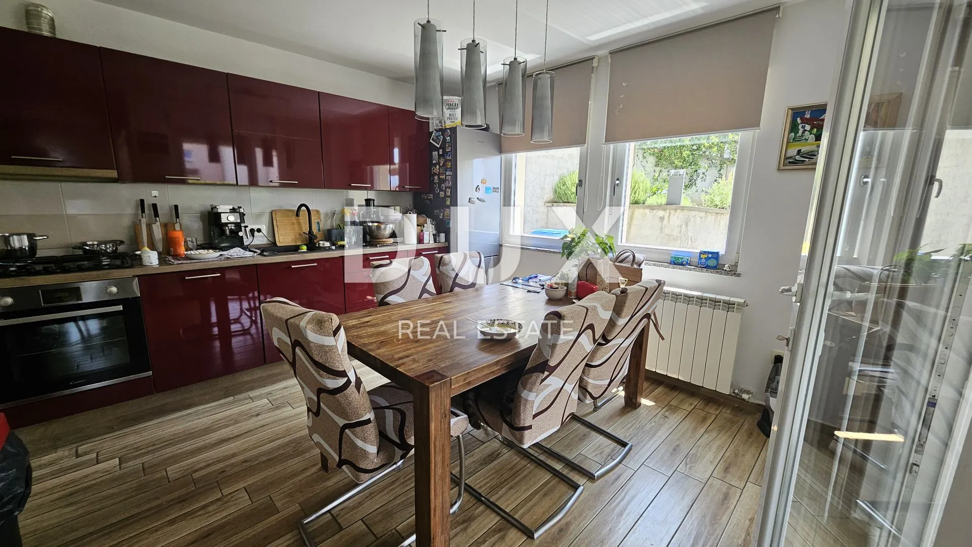 kastav - novogradnja predivan 3s+db stan 111m2 sa okućnicom - slika 5
