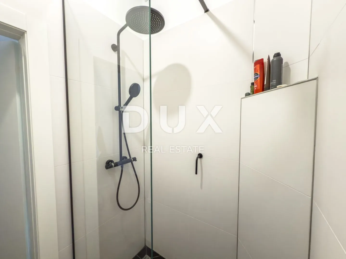 rijeka, centar – elegantni stan na prestižnoj lokaciji - slika 28