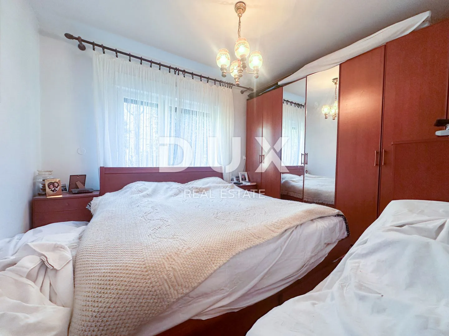 rijeka, krimeja - kuća u nizu 4s+db, parking, okućnica - slika 6