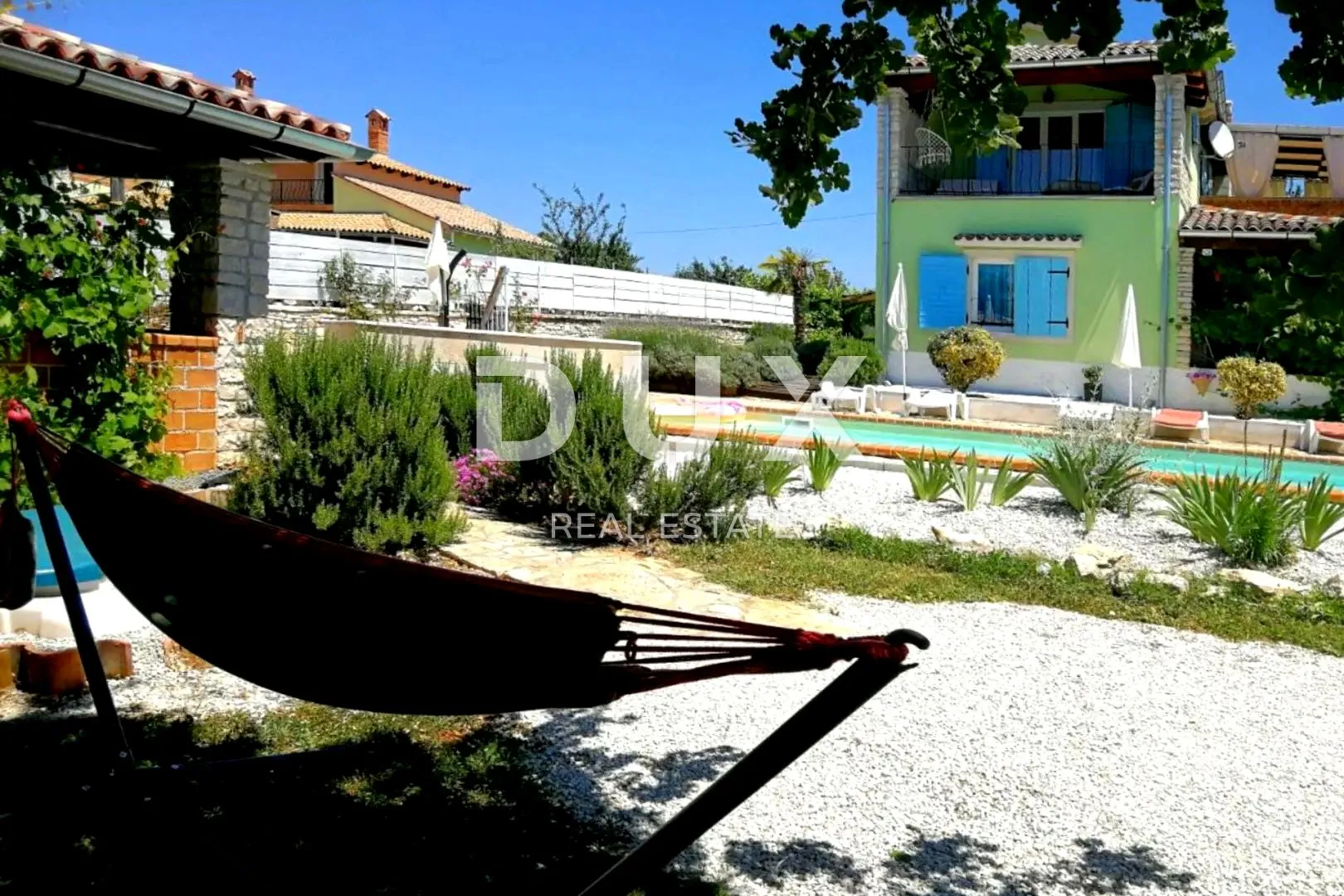 istra, svetvinčenat - komforna kuća s bazenom - slika 3