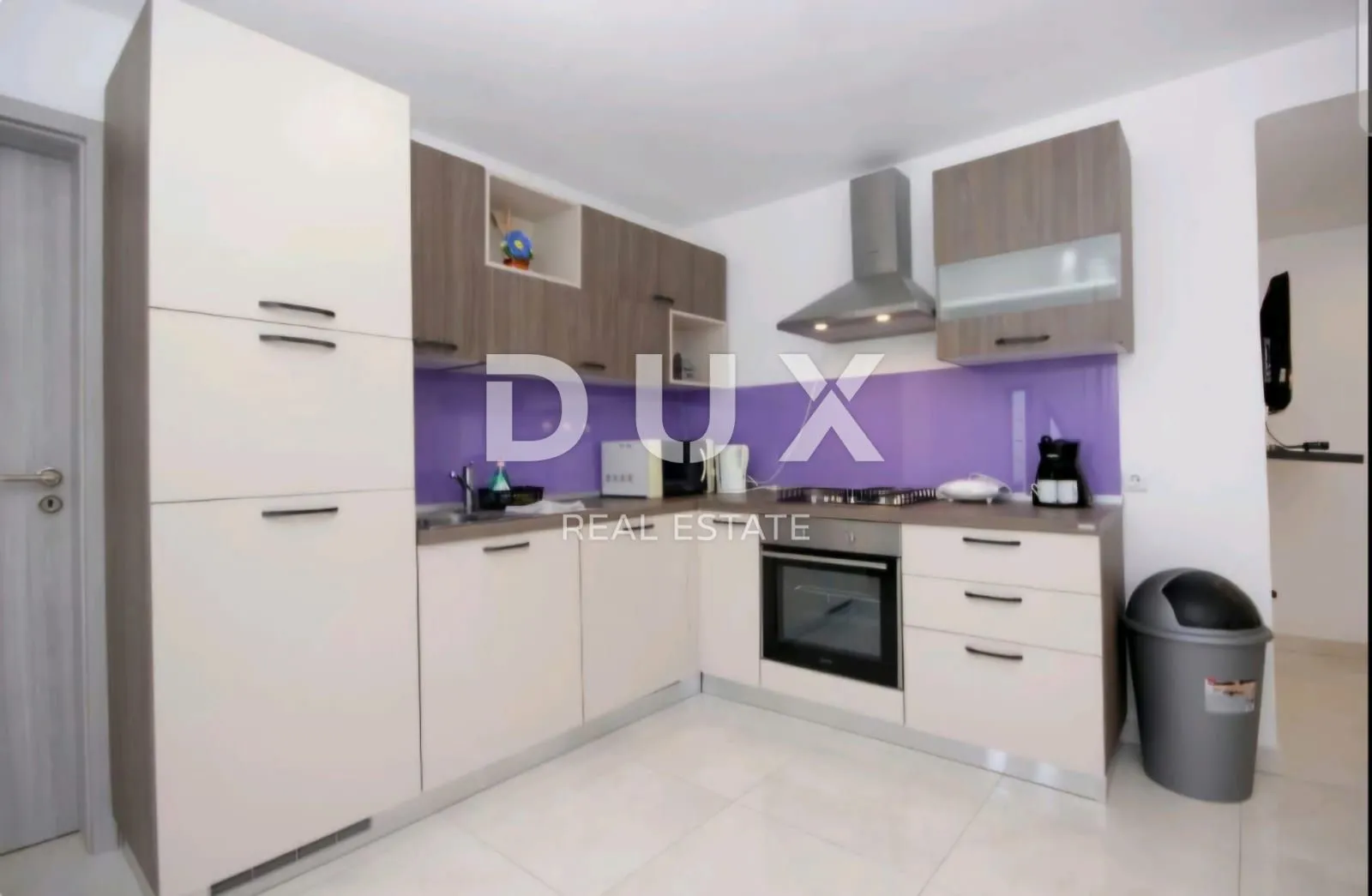 istra, pula - obiteljski stan s vrtom u centru + dodatni studio apartman! rijetko dostupna lokacija! - slika 19