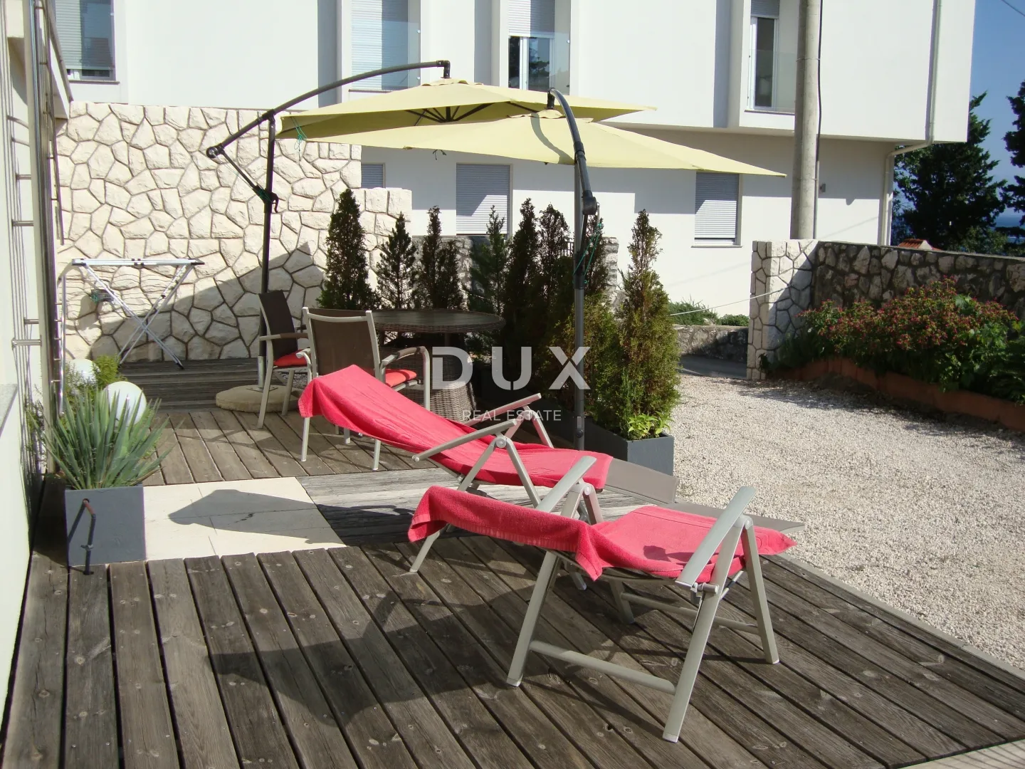 novi vinodolski – elegantna kuća 191 m2, 40 m udaljena od mora - slika 35