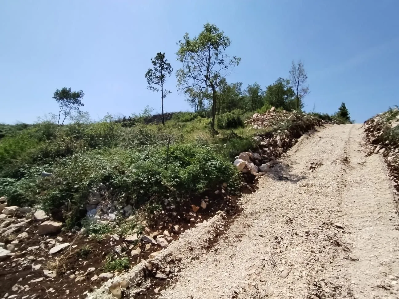 istra- labin- građevinsko zemljište 674 m2 okolica! - slika 6