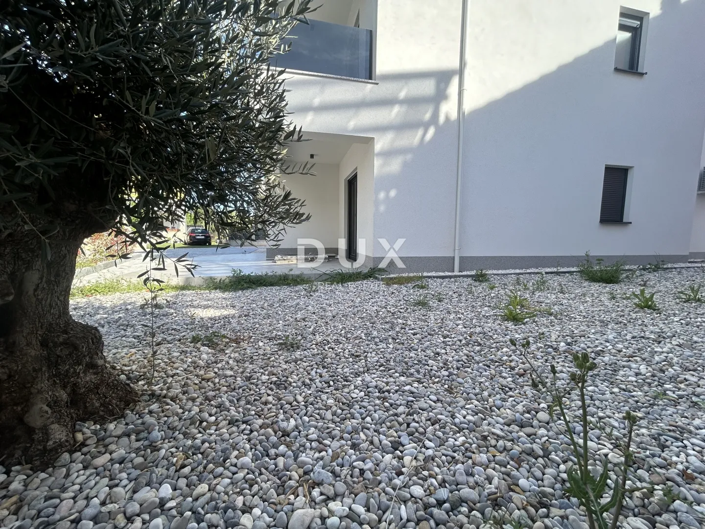 šibenik, vodice – stan u prizemlju sa 121 m² vrta, 2 parkinga, novogradnja - slika 7