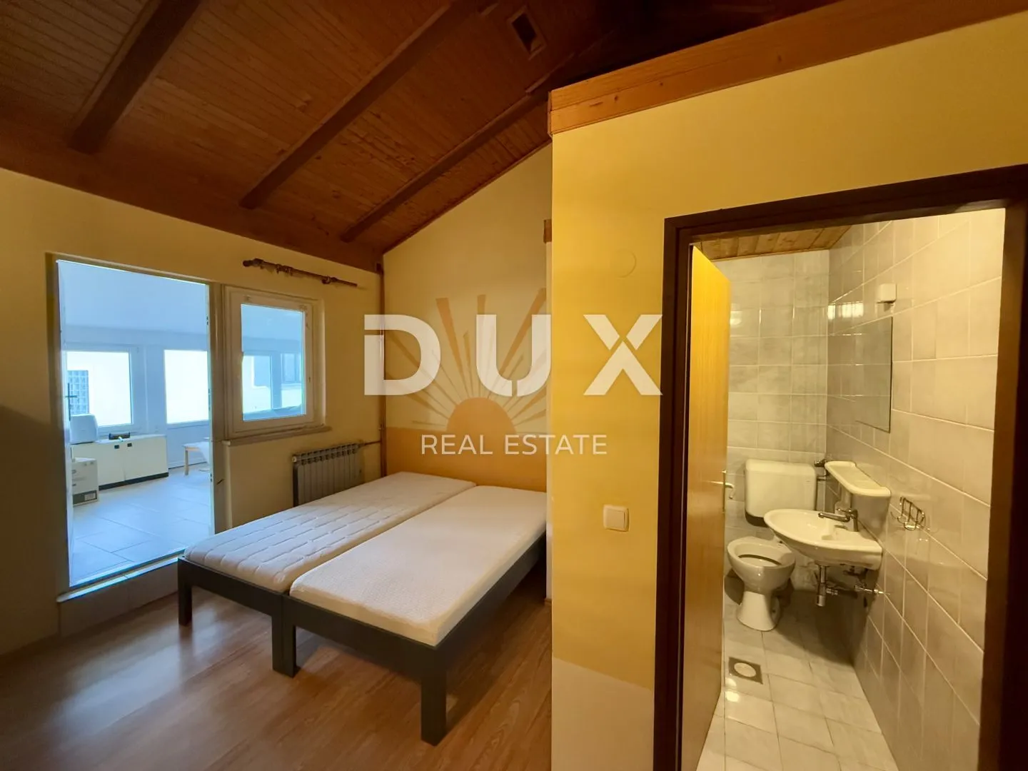 dugo selo, lukarišće - prostrana poslovno-stambena kuća 330m2 + okoliš 800m2 - slika 12