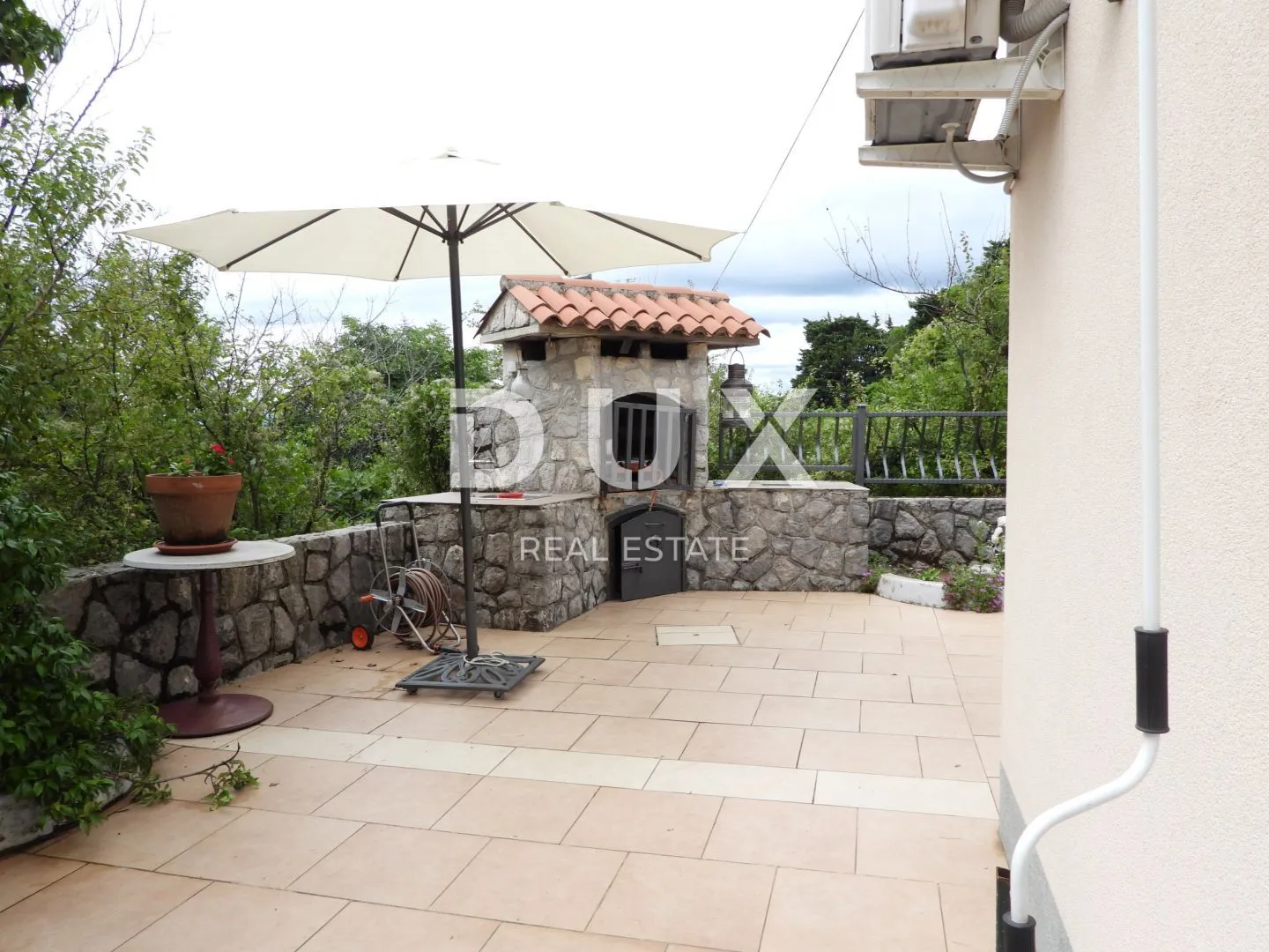 krk, dobrinj - samostojeća kuća 135m2 s pogledom na more + okoliš 150m2 - slika 40