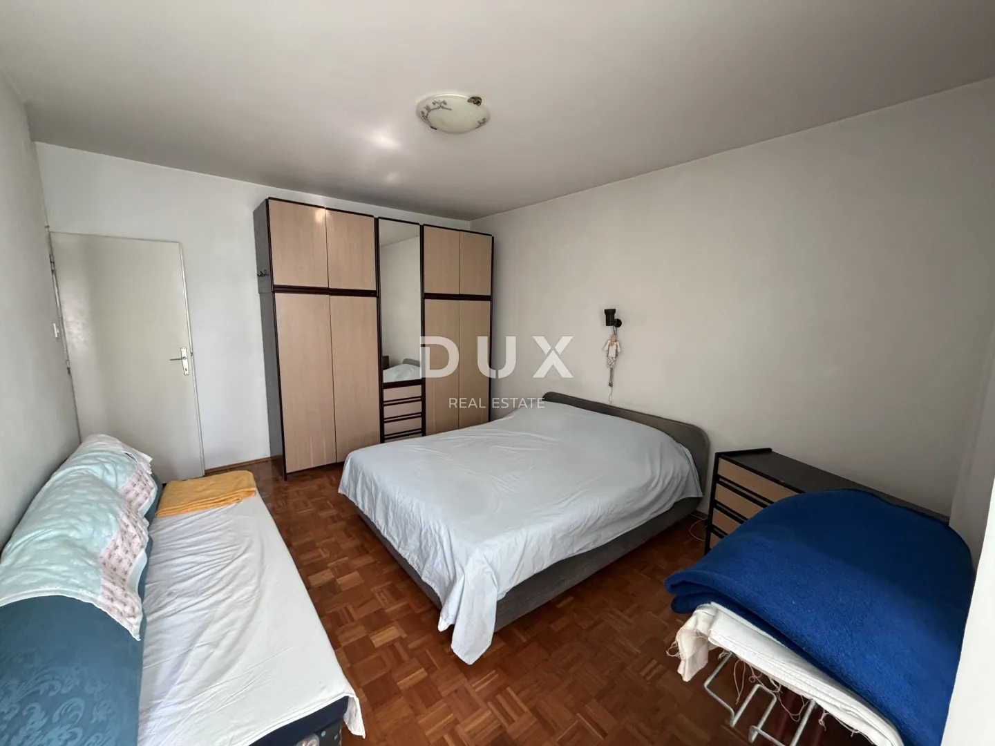 zadar, voštarnica – dvosobni stan na traženoj lokaciji! - slika 11