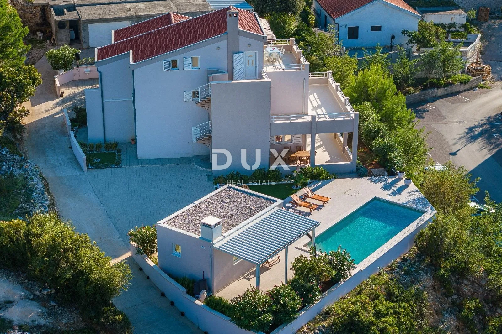 zadar, novigrad - luksuzna vila s panoramskim pogledom na more - slika 24