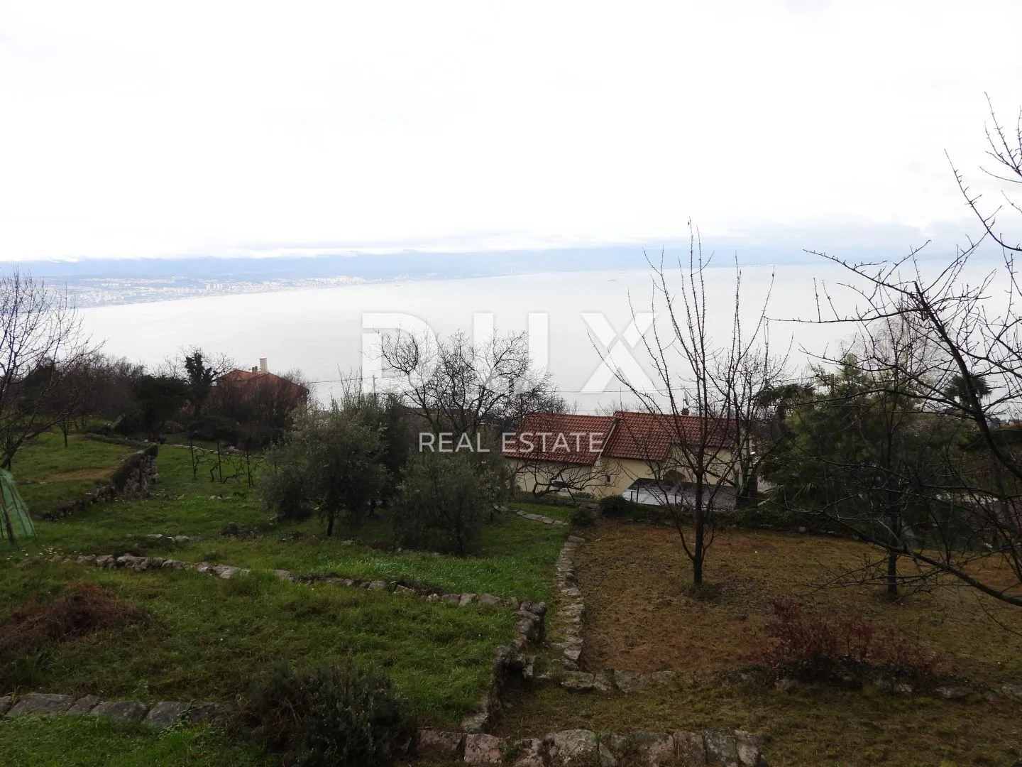 OPATIJA, LOVRAN, DOBREĆ- dvojna kuća 280m2 s panoramskim pogledom na more + okoliš 350m2 - Dobreć, Opatija