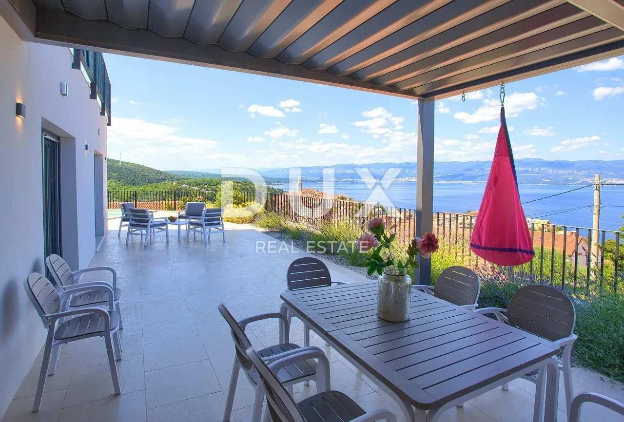 otok krk, vrbnik - moderna vila s panoramskim pogledom na more - slika 17