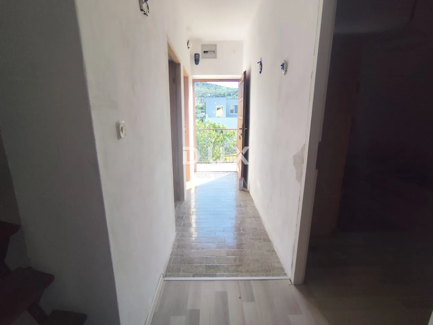 šibenik raslina - kuća s velikim dvorištem 200 metara od mora - slika 15