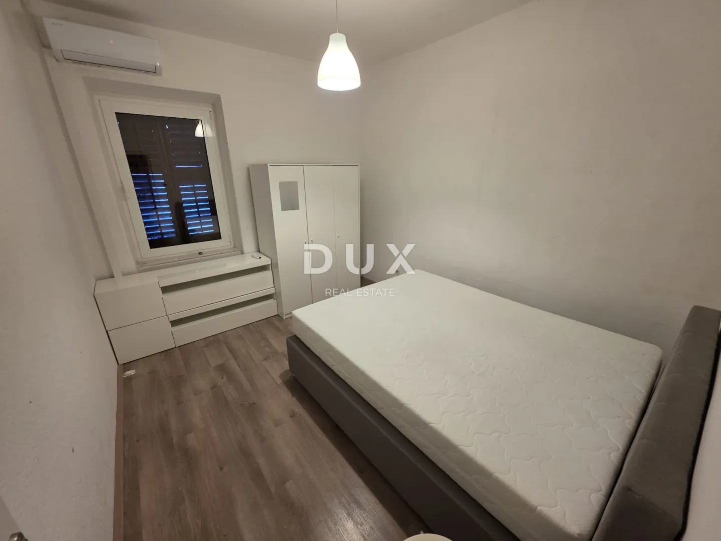 otok pag, kolan - kuća u nizu i studio apartman, top prilika! - slika 8