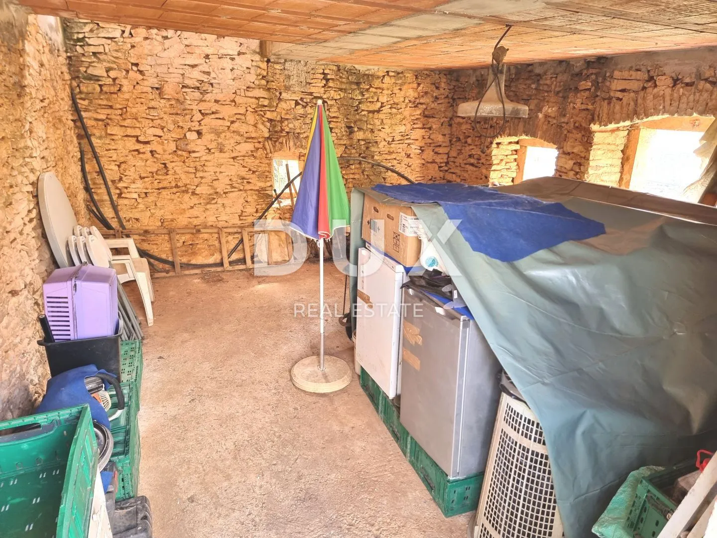 istra, marčana kamene kuće za renovaciju na selu s lijepim dvorištem - slika 10