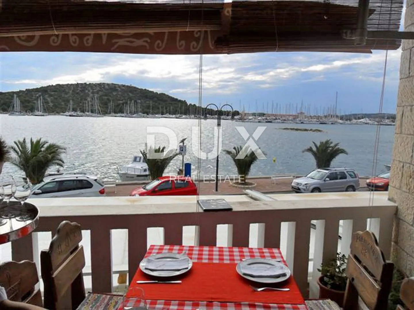 šibenik, rogoznica - predivna kamena kuća i restoran uz more - slika 7