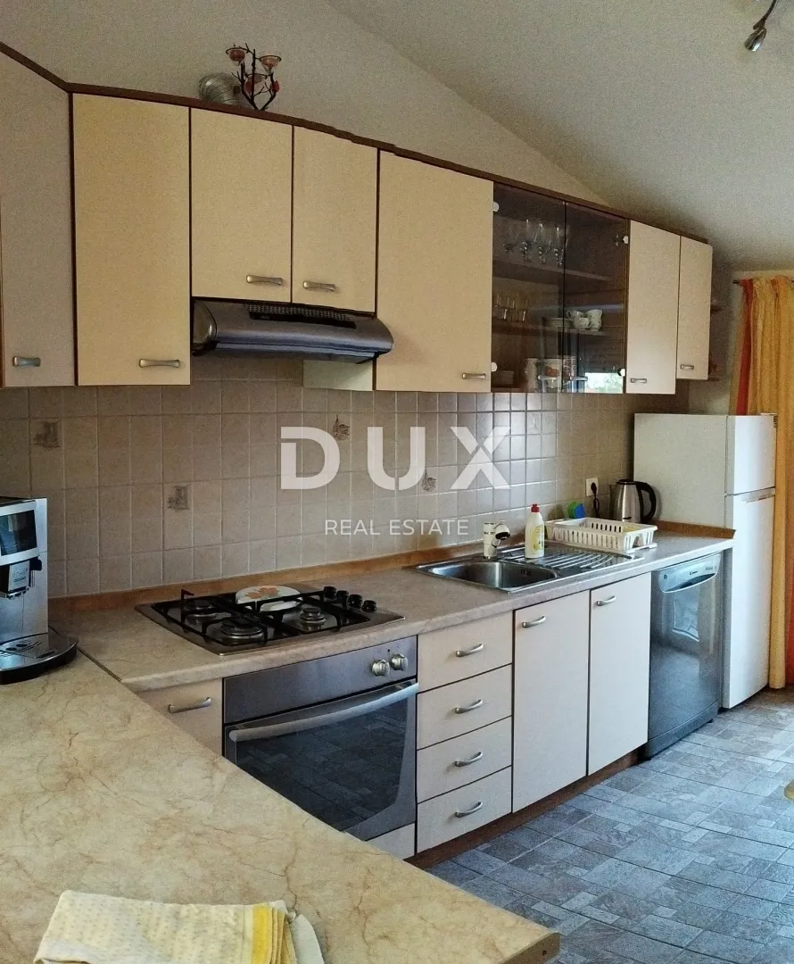 istra, pula - apartmanska kuća - slika 13
