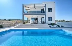 dalmacija, vodice - dugoročni najam moderne vile s bazenom i panoramskim pogledom - slika 4
